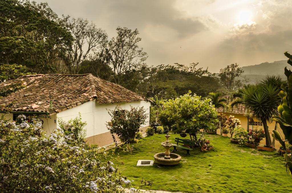 Finca Sol Y Luna San Gil Exterior photo